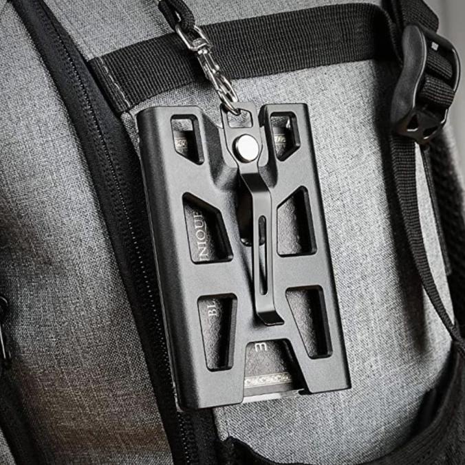 

Zayex Lanyard ID Card Holder Clip Metal untuk Uang dan Muat 4 Kartu