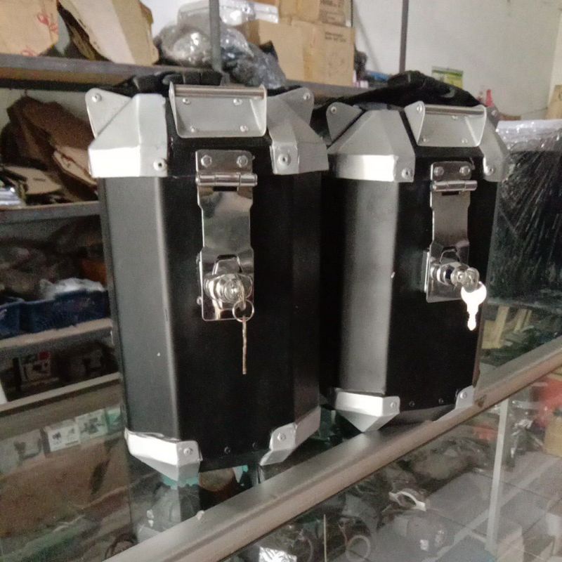 SIDE BOX PANNIER 24L Galvanis