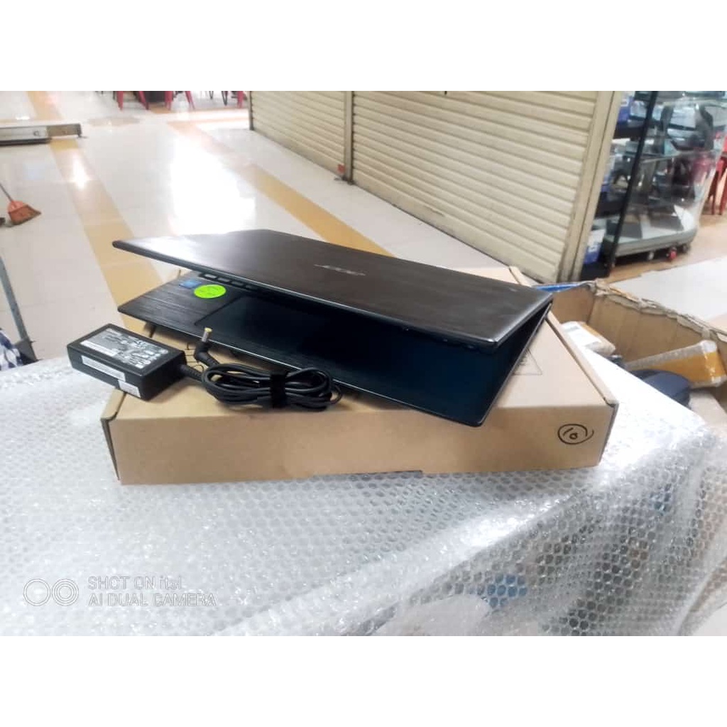 LAPTOP LEPTOP ACER MEMORY RAM 4 GB HDD 500 GB 15 INCH SLIM WINDOWS10 ZOOM SIAP PAKAI MULUS SANGAT