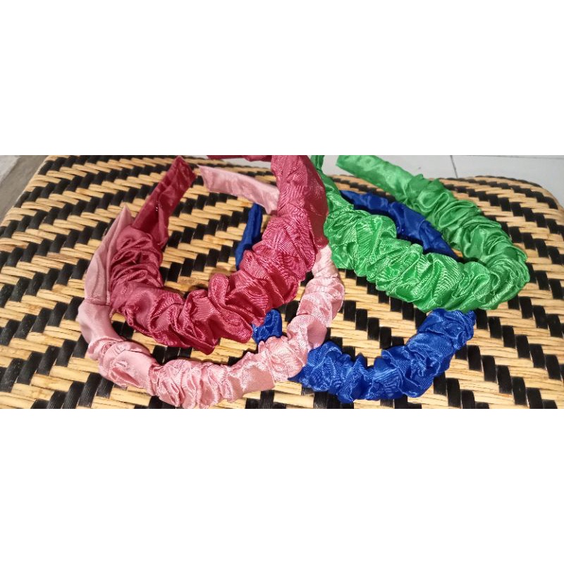 Bandana Nagita Slavina polos