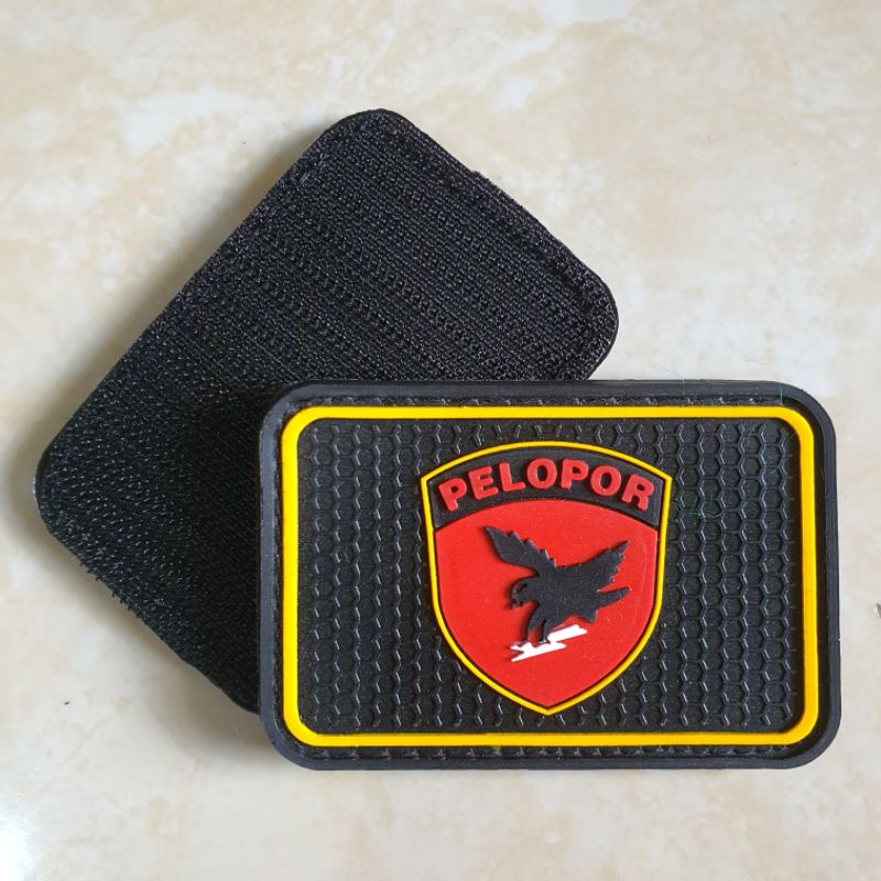 patch rubber logo pelopor kotak lis kuning / polisi / polri / police / tempelan emblem karet velcro