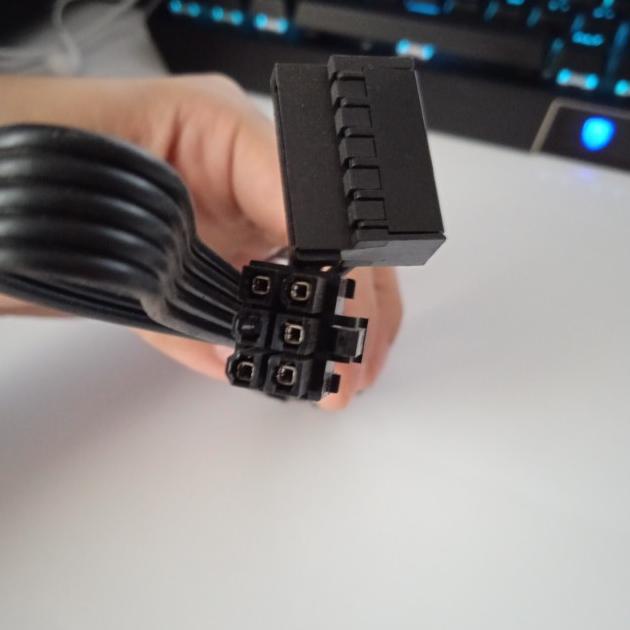 Kabel modular Corsair PSU 6 Pin ke Sata