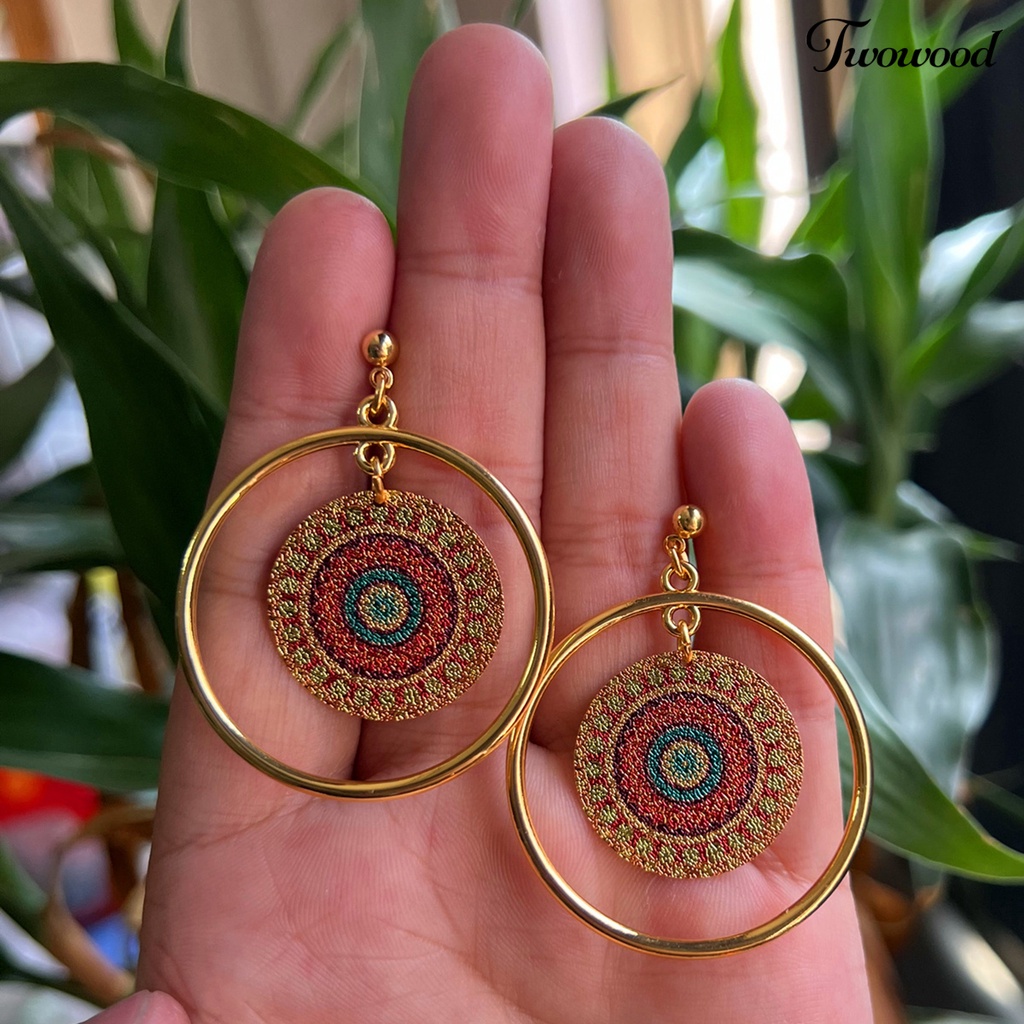 1 Pasang Anting Bentuk Bulat Geometris Gaya Vintage Untuk Wanita