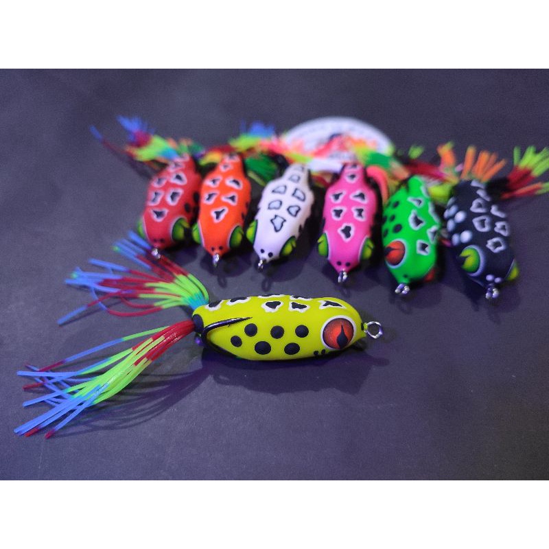 SOFT FROG BERDIRI PAKAI SKIR 4CM HOOK VMC