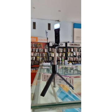Tongsis Bluetooth LED+Tripod