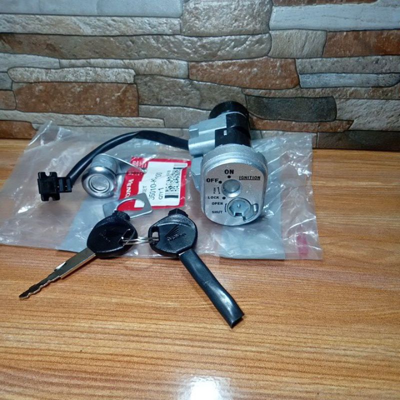 kunci kontak satu set depan dan jok motor Honda Beat fi F1 k25