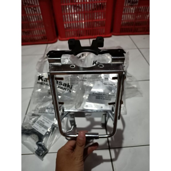 BRACKET BREKET DUDUKAN LAMPU BULAT BULET NINJA SS R VICTOR  FULL CROME SET KUPINGAN KUPING BREKET SP