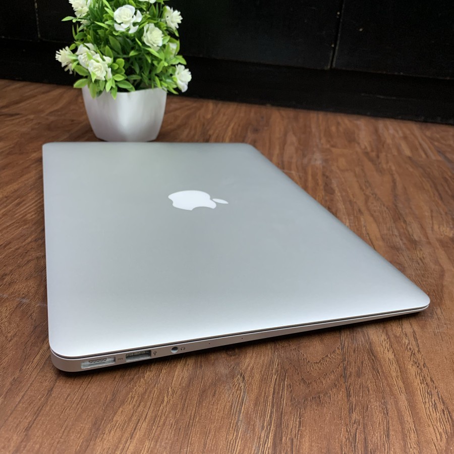 Apple Macbook Air 13-inch Ci5 Ram 8GB SSD 128GB 2017