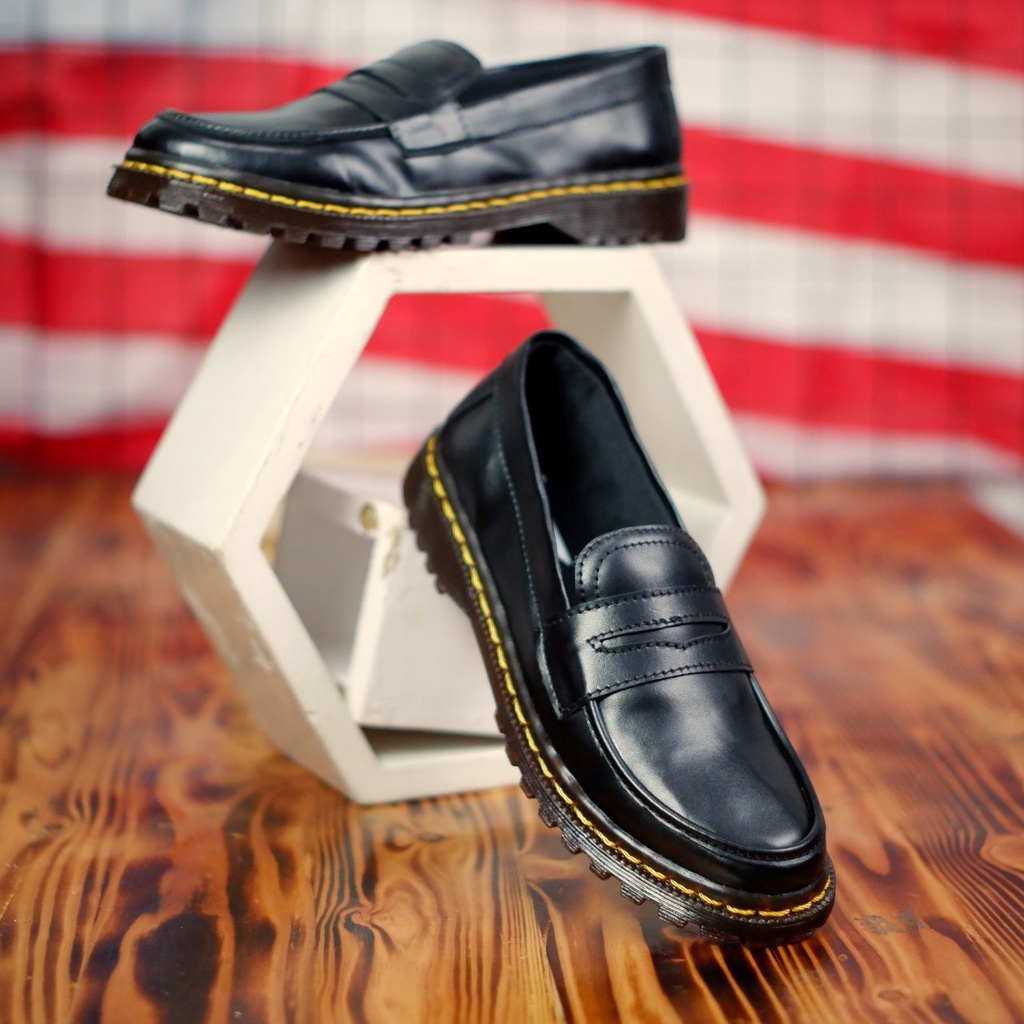 Sepatu Loafer cewe Formal Kasual Kulit Asli Slip On Kerja Kantor Kuliah || Sepatu Pantofel Kulit Pria Guru PNS Dosen Kondangan TRandy Kekinian