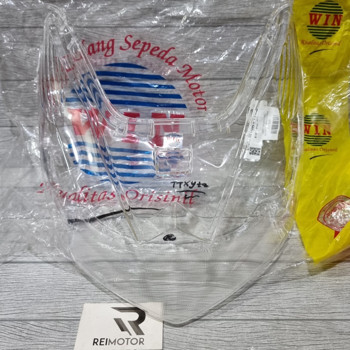 MIKA KACA LAMPU DEPAN SUZUKI SKYDRIVE MERK WIN PRODUCT