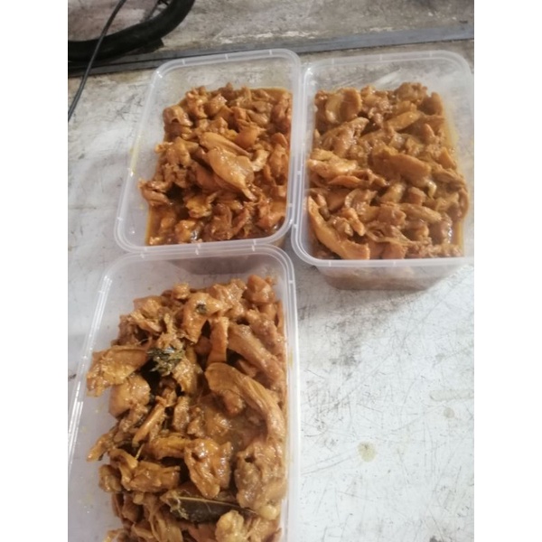 

toping mie ayam dengan murni daging ayam enak dan murah