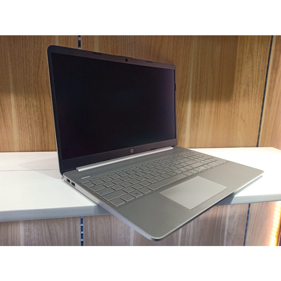 LAPTOP HP 15 AMD RYZEN 3 5300U 20GB 1TB SSD FHD WIN11HOME TERLARIS