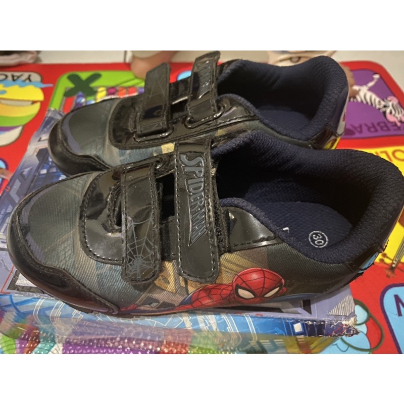 Preloved Sepatu anak Marvel