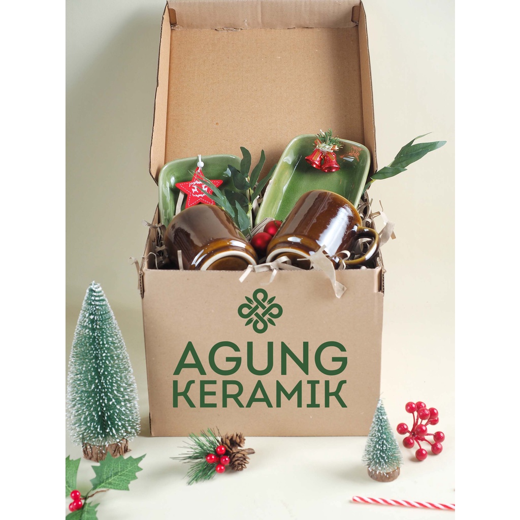 

Hampers/Parcel/AgungKeramik/Ultah/Natal/Lebaran
