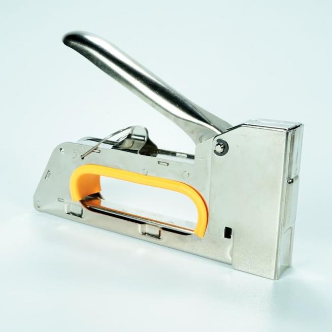 

Mesin Hand Stapler Tacker Manual YUSO Y23 Tembak Staples 13/6 13/8