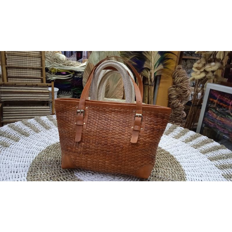 TAS KULIT ANYAMAN BESAR/TAS KULIT/TAS WANITA KULIT SAPI/TAS SELEMPANG /TAS KERJA