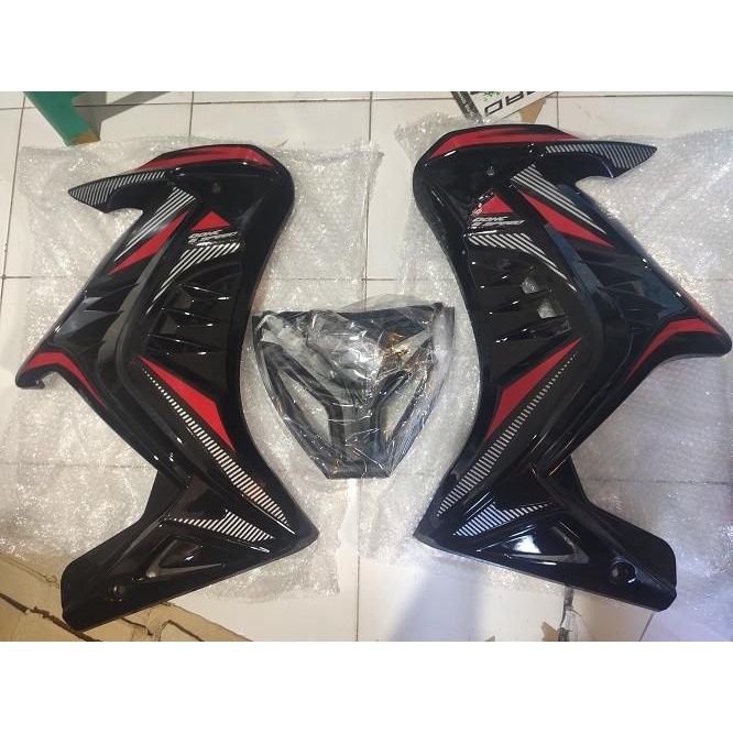Half Fairing CB150R Lama / Old Hitam List Merah