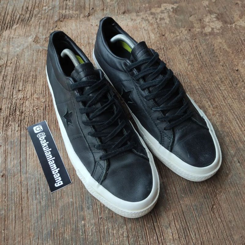 CONVERSE ONE STAR LEATHER BLACK WHITE