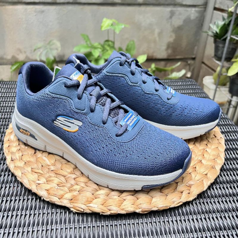 Sepatu Skechers Men (232303)