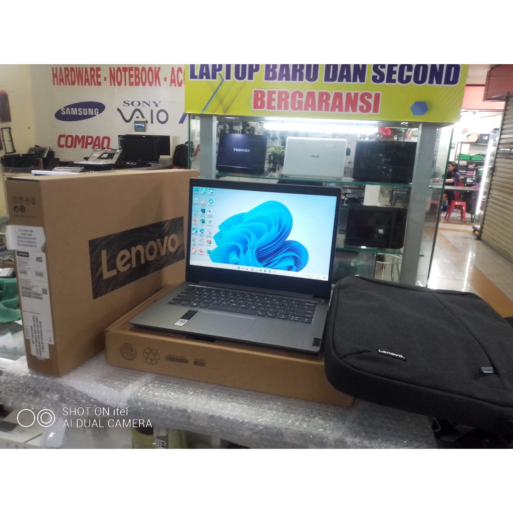 Laptop LE Ideapad Slim 3 14ADA05 AMD 3020E Ram 8 GB SSD 256 GB 14 ich like new