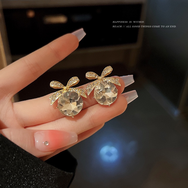 Anting Tusuk Desain Pita Hias Berlian Gaya Koreasimple Untuk Wanita