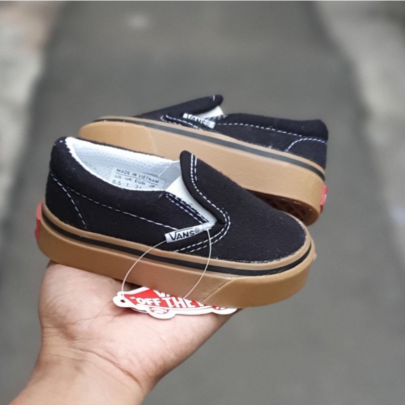 SEPATU ANAK SLIP ON MULTICOLOR / MARSMALLOW