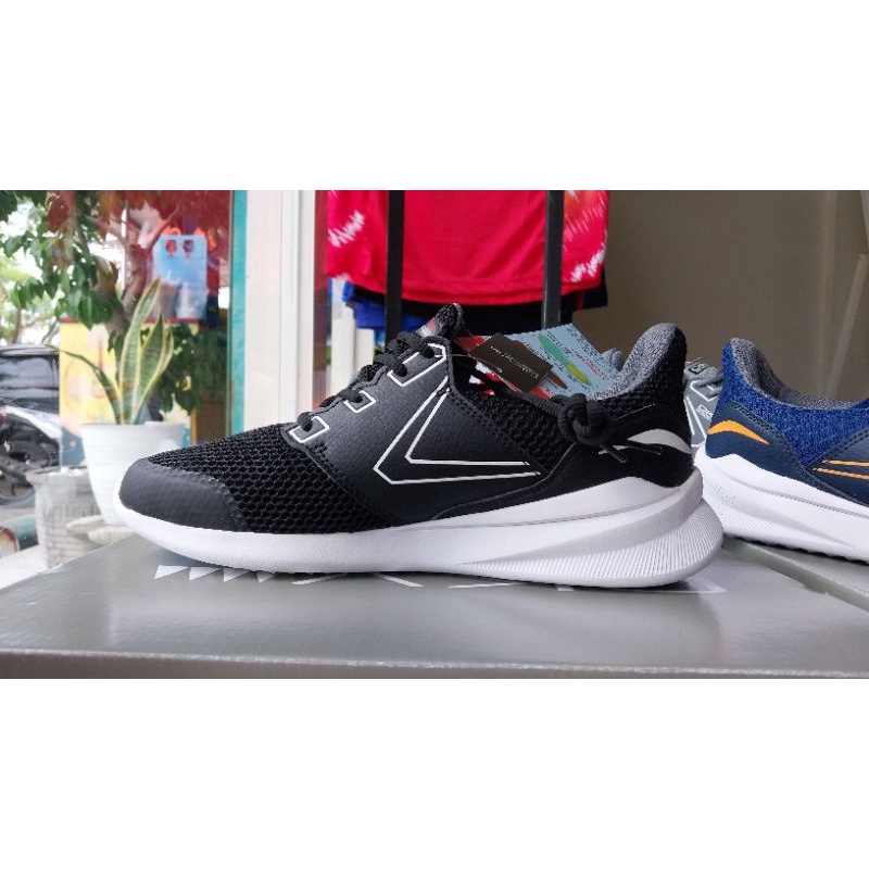 Sepatu Running DKV Black