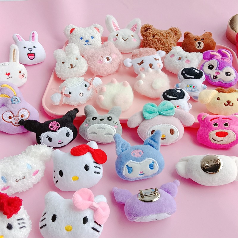 Besar Lucu Kartun Boneka Mewah Bros Sanrio Lembut Gadis Lucu Pin Yugui Anjing Tas Sepatu Gesper Aksesoris Pakaian