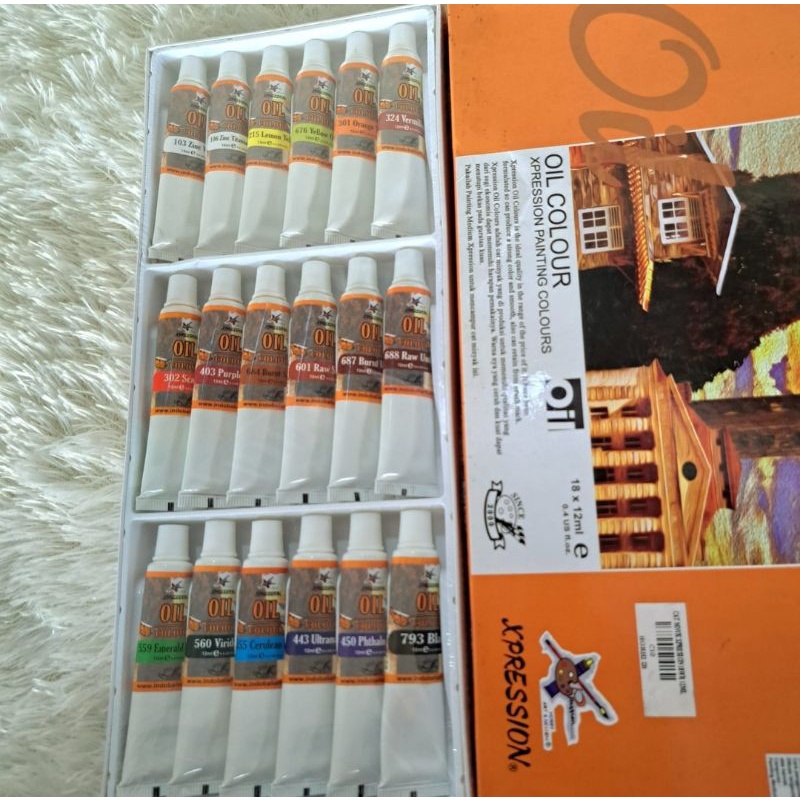 

Cat Minyak Xpression 18wr @ 12ml