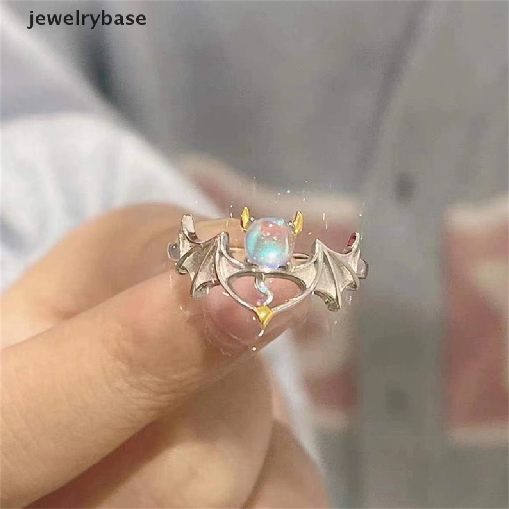 Cincin Model Terbuka Dapat Disesuaikan Desain Sayap Malaikat Demon Aksen Moonstone Untuk Pasangan