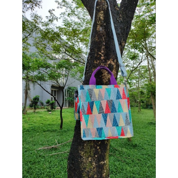 totebag tali webbing tebal plus resleting selempang panjang bisa dilepas