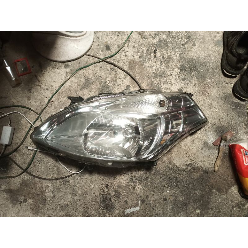 Headlamp lampu depan ertiga original