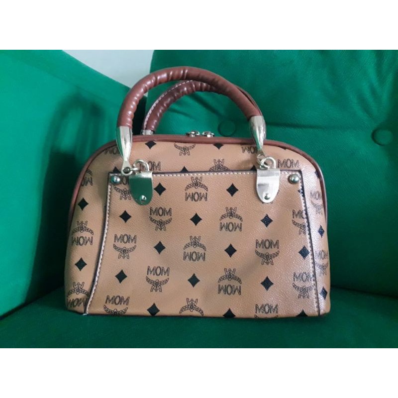 Hand bag Pŕeloved ala Mcm