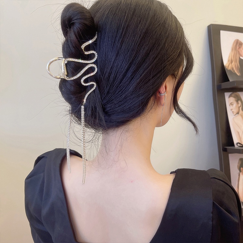 Jepit Rambut Ekor Kuda Model Cakar Besar Rumbai Bahan Logam Gaya Korea Vintage Elegan Untuk Wanita