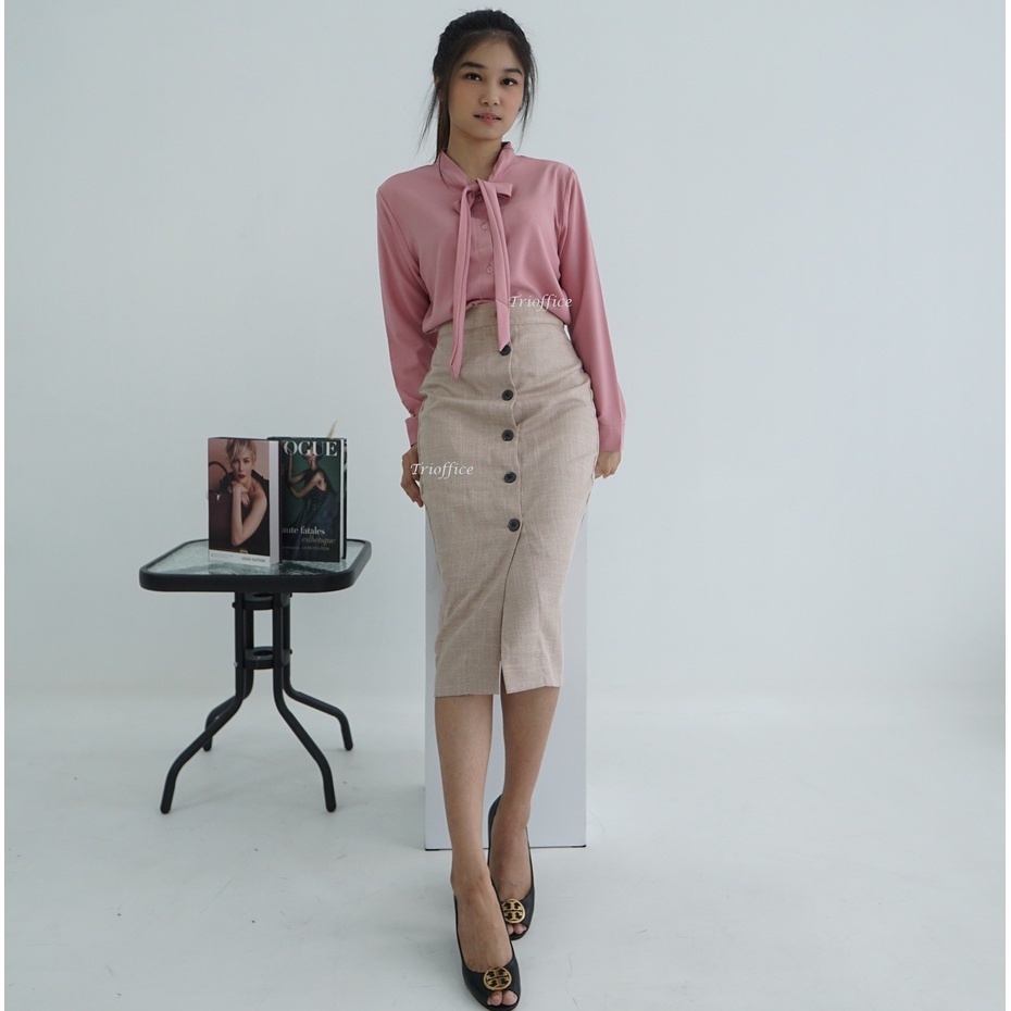 Rok Span Model Kancing Belahan Depan Linen Midi 7/8