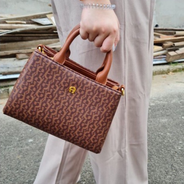 (NEW ARRIVAL) Tas Aigner Modelista Mini Top Handle Bag/ Sling bag