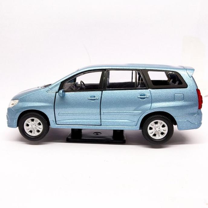 Miniatur Kijang Innova Diecast Mobil Toyota Terbaru