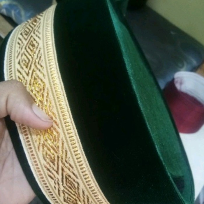 Peci Songkok Kopiah bludru hijau renda emas - 0