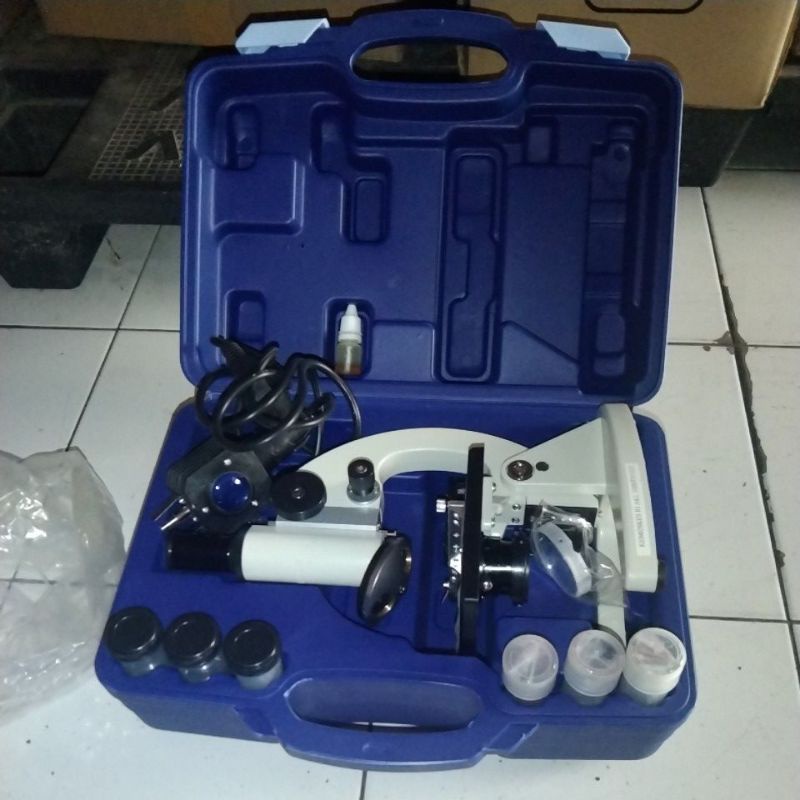 MIKROSKOP CAHAYA PEMBESARAN 1250X MIKROSKOP LANJUTAN 13AE