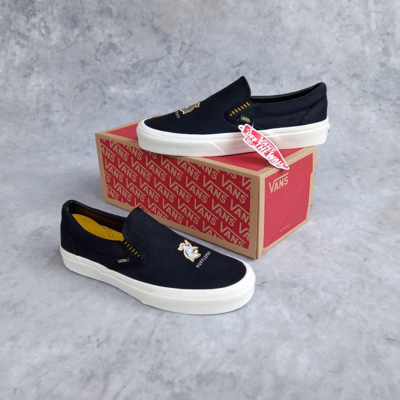 Vans Slip On Harry Potter HUFFLEPUFF Black