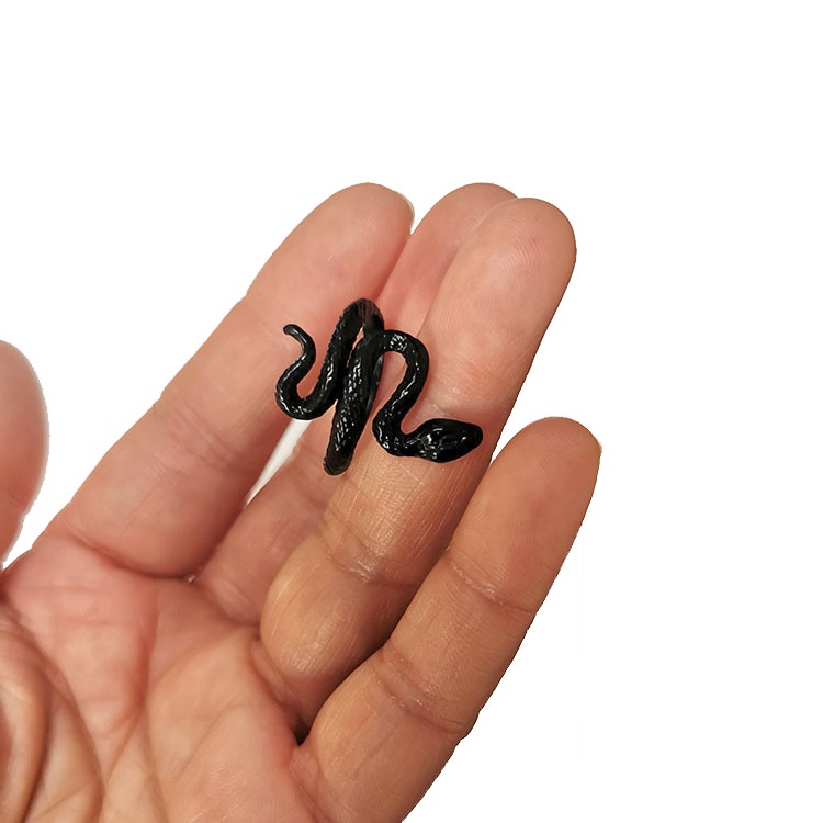 Cincin Desain Zodiak Ular Warna Merah Gaya Vintage Untuk Fashion