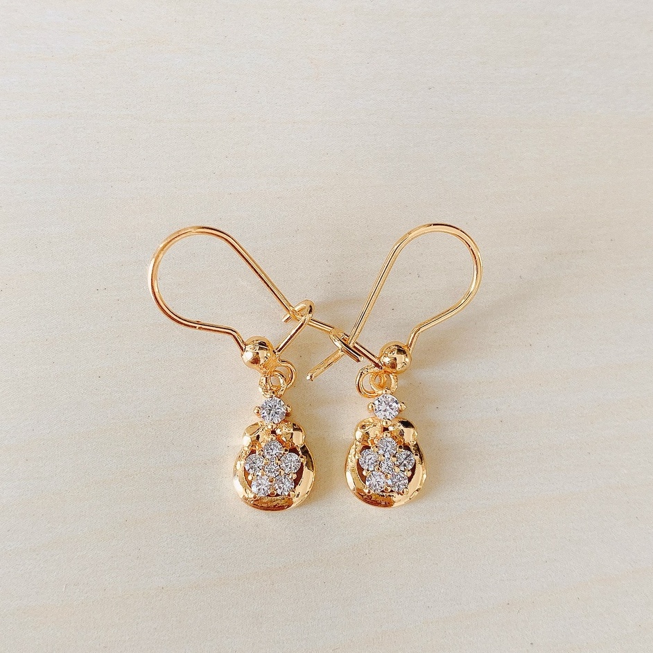 Anting Wanita RIntik BIntang Menawan Zirconia Gold