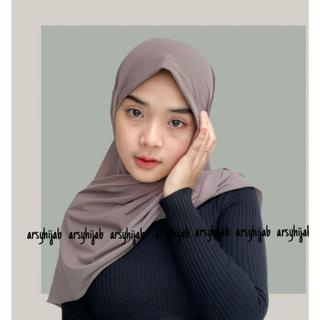 jilbab dewasa segitiga instan / segitiga jersey premium