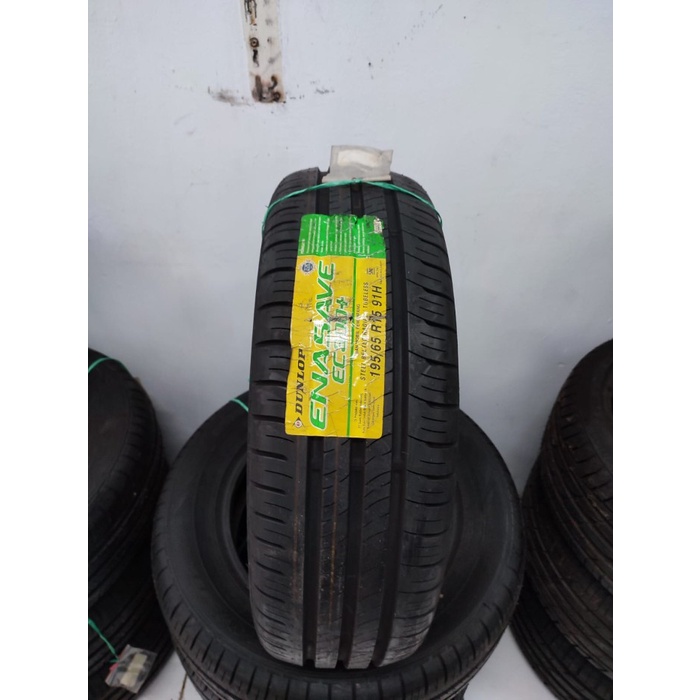 Dunlop Enasave EC300 Ukuran 195/65 R15 - Ban Mobil APV BRV Mobilio Serena