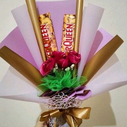 

Buket Bunga Coklat Silverqueen Gift Wisuda/Birtday/Valentine /Anniversary