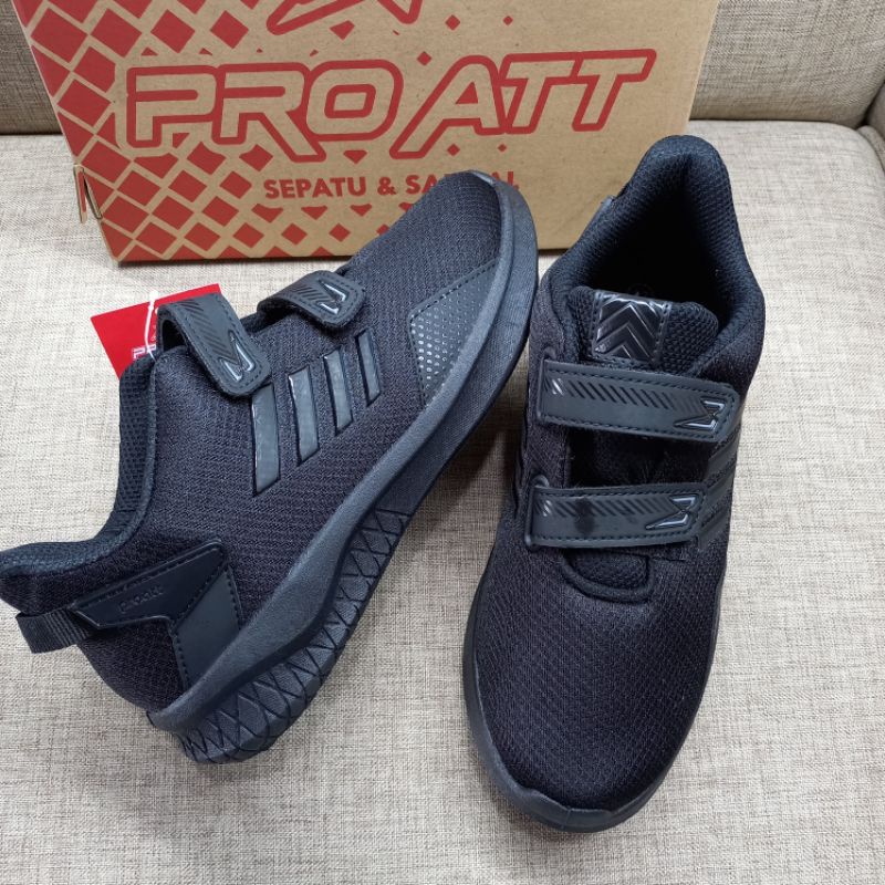 Sepatu sekolah pro att