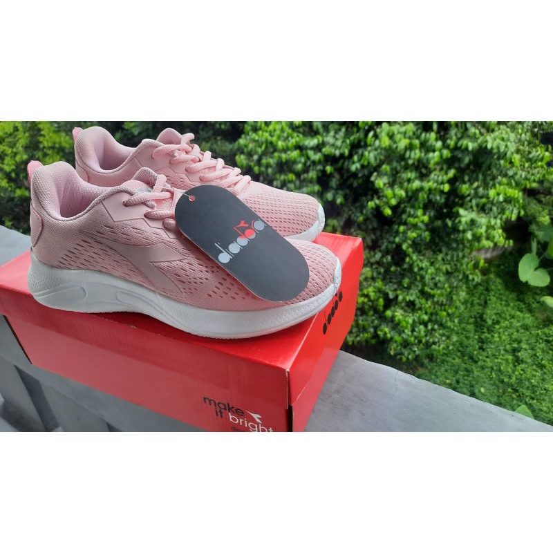 Sepatu Diadora Erula Original 100%