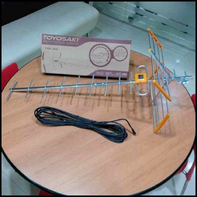 Antena Tv Digital/Analog [Outdoor] Toyosaki 818