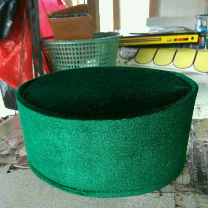 Peci/Songkok/Kopiah bludru hijau tinggi 10 - 9