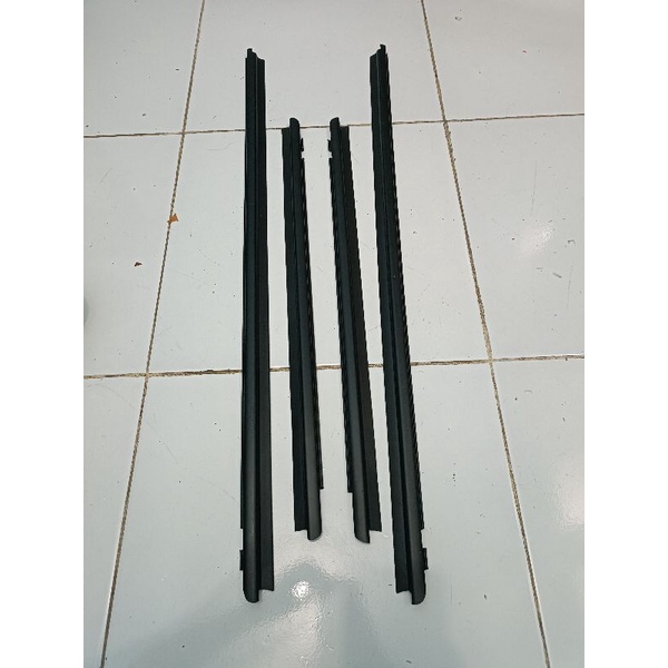 pelipit kaca datsun go original